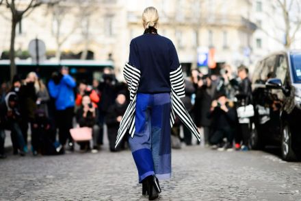 Streetstyle-denim_Paris-fashion-week-aw16-streetwear-jeans-blue-11